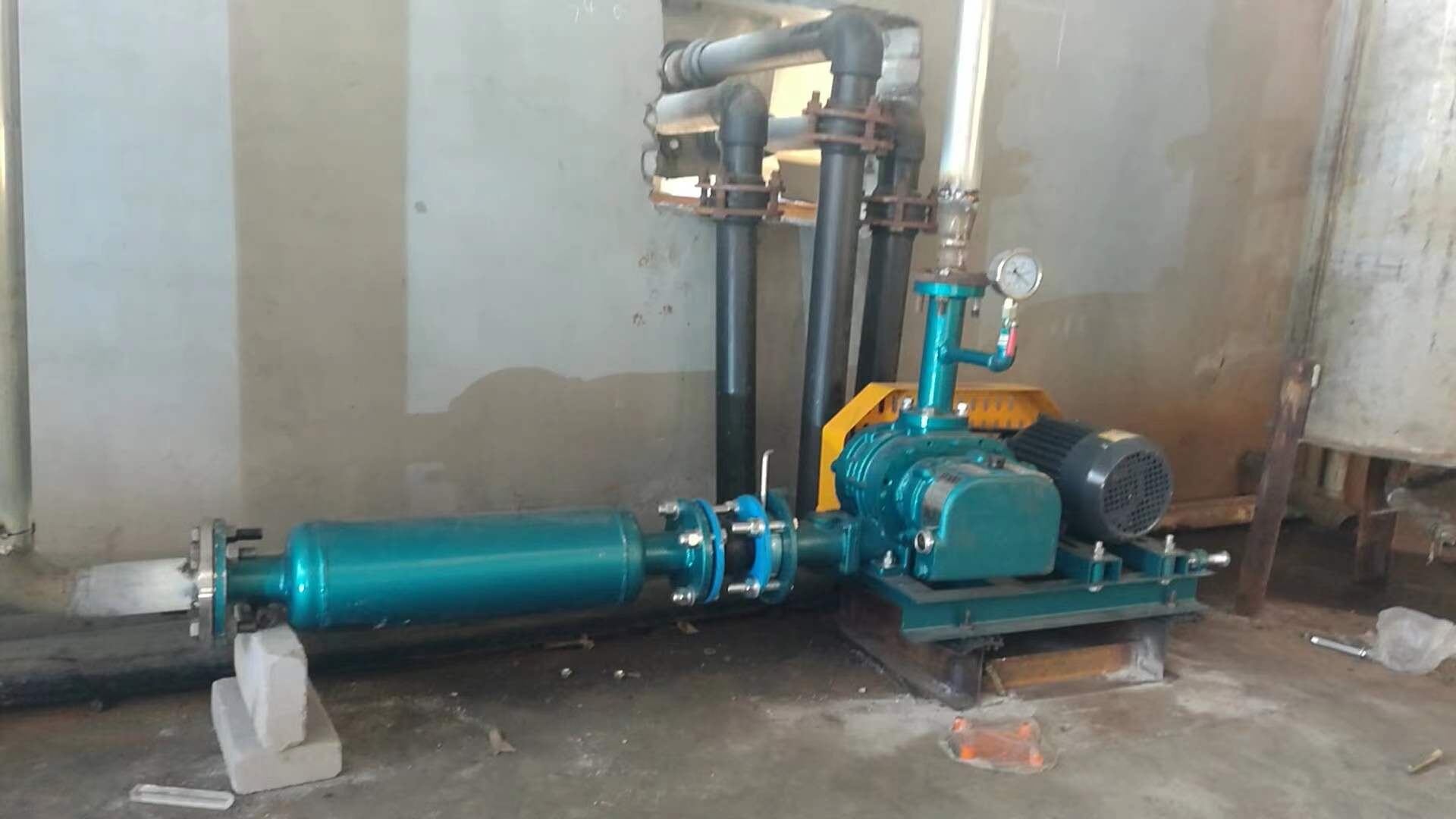 罗茨真空泵现场